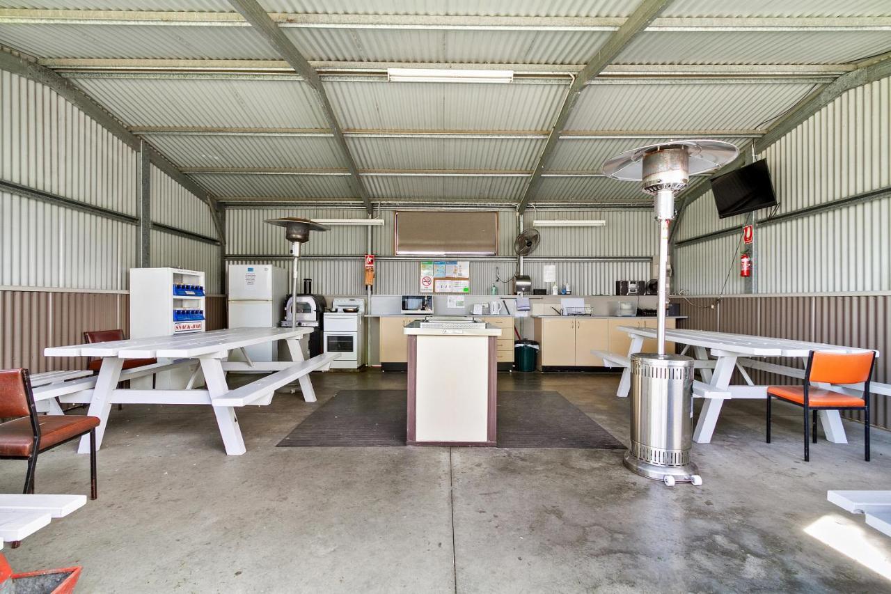 Traralgon Lifestyle Village Bagian luar foto