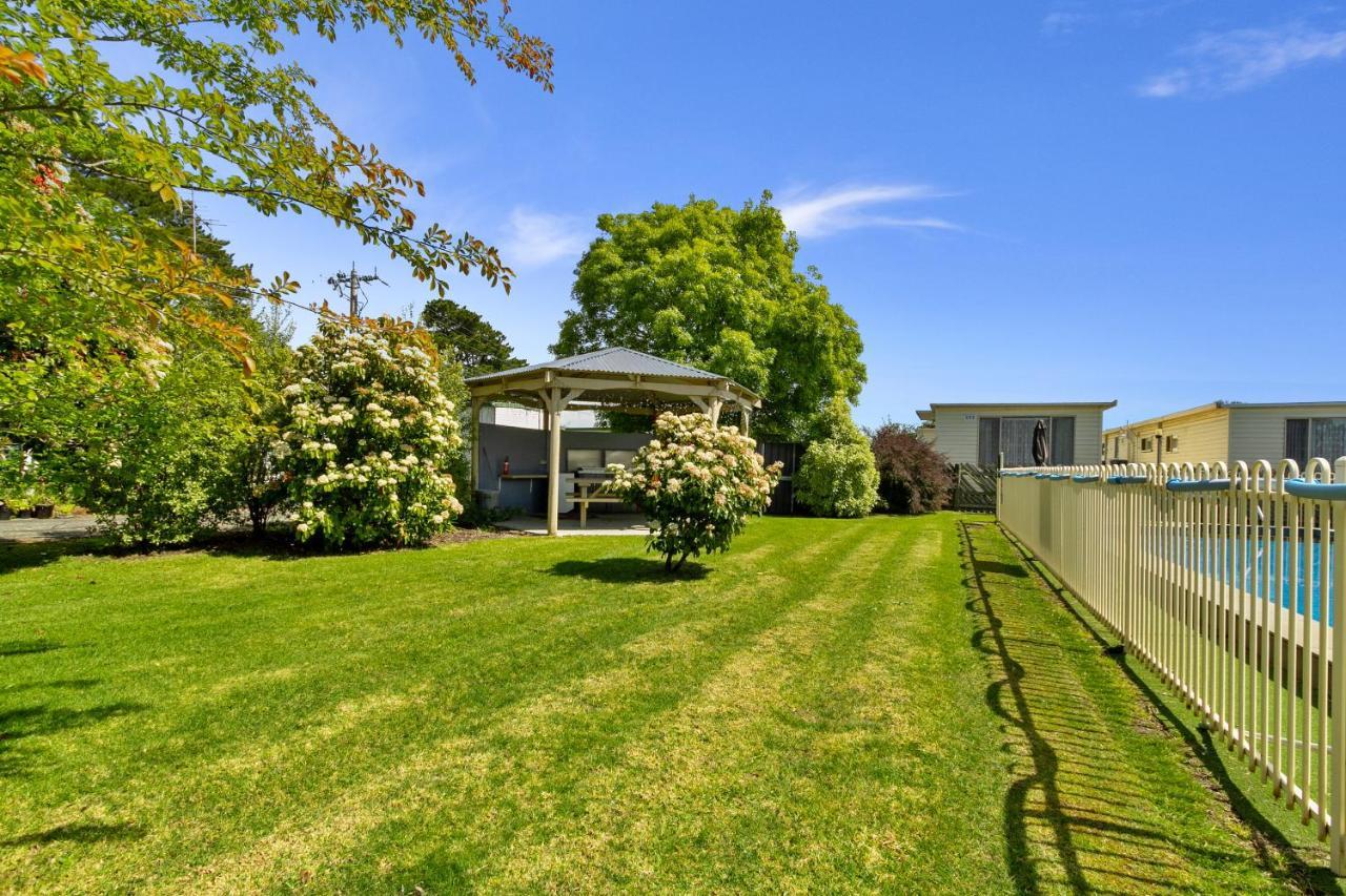 Traralgon Lifestyle Village Bagian luar foto