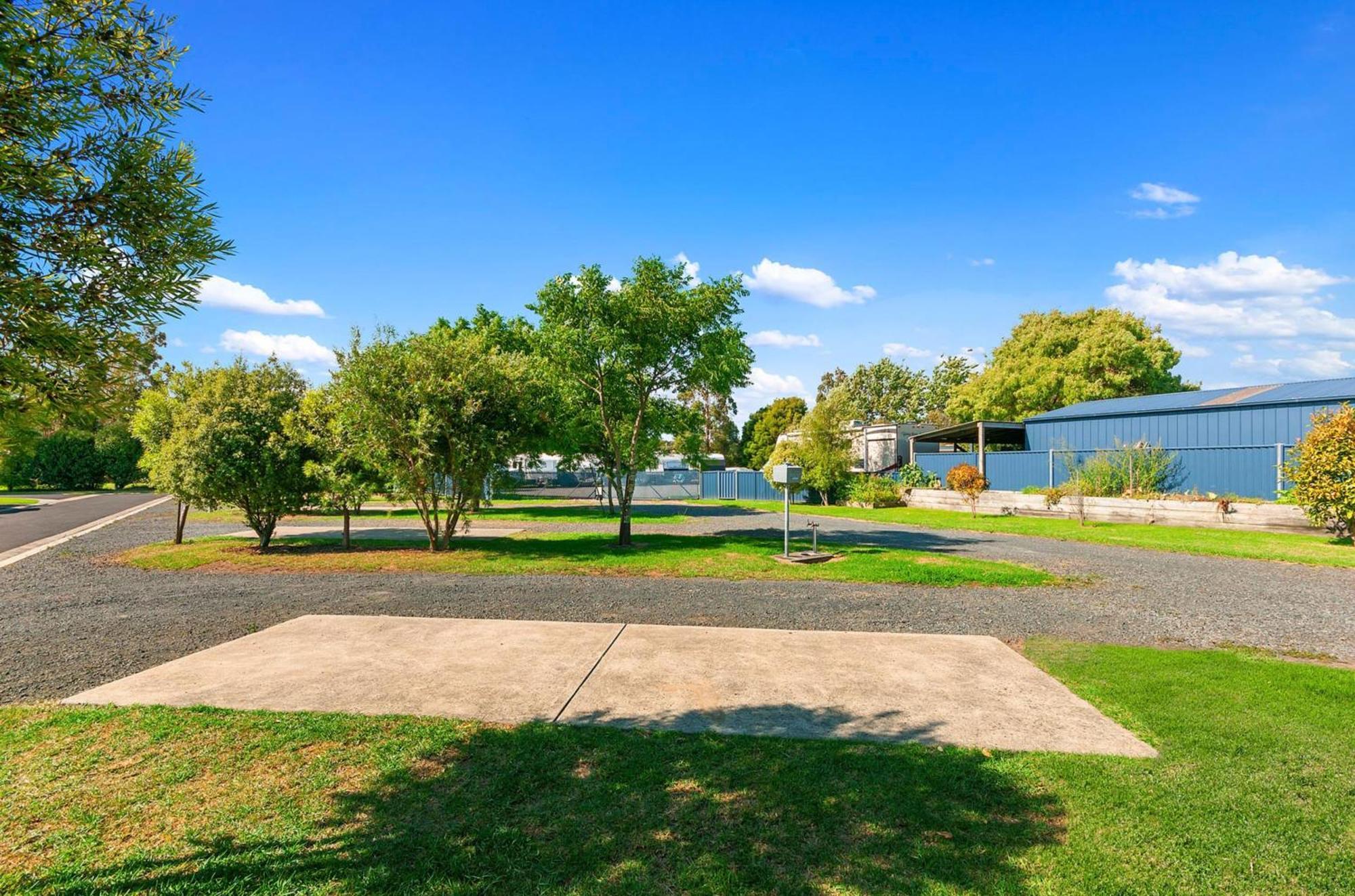 Traralgon Lifestyle Village Bagian luar foto